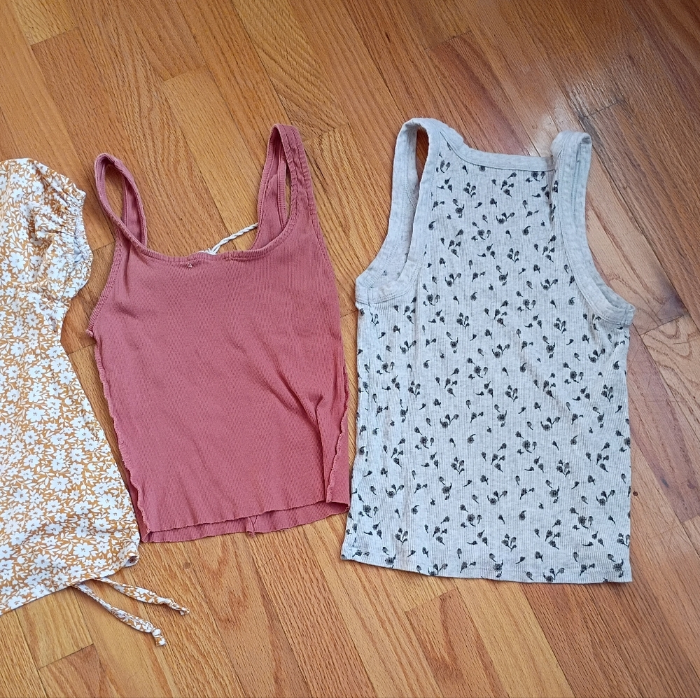 Assorted Tops Size Small - Picture 7 of 16